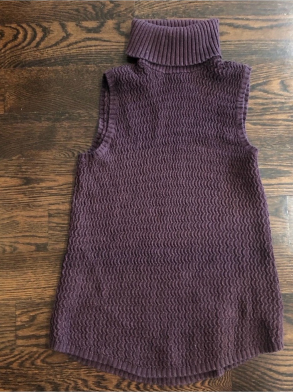 Lucy&Laurel Textured Plum Turtleneck Sleeveless Tunic Sweater Size Small